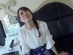 0001383_三十路のスレンダー日本人女性がガン突きされるグラインド騎乗位セックス