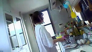 06585 convenient woman