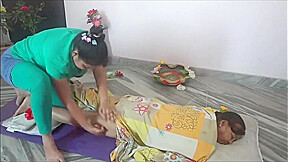 1 – Traditional Oil Massage For Hot Sexy Aunty U014