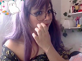 2:34 Sexy college girl licks her pussy juice out of her dildo