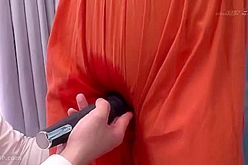 240515丈の長い洋服を着る奥さまとb4
