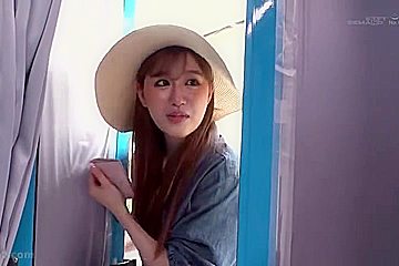240515丈の長い洋服を着る奥さまとb4