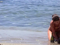 Agnessa and friends have fun at the beach