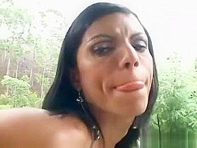 Aline Fontinelly slamed By man