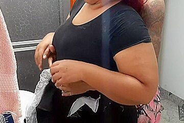 Alondra Cleans The Bathroom I Surprise Her There And She Gives Me A Blowjob