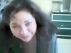 Amateur BBW Milf Gives Blowjob