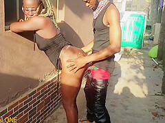 Amateur Black Ebony Gave A Stranger Backyard Quick Fuck And Got Dominated