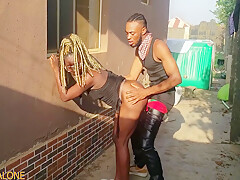 Amateur Black Ebony Gave A Stranger Backyard Quick Fuck And Got Dominated