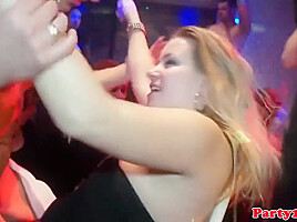 Amateur Eurobabe Spreading Her Legs And Playing With Her Puss