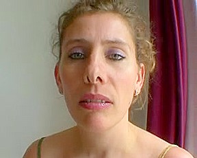 Amateur cougar enjoys anal sex