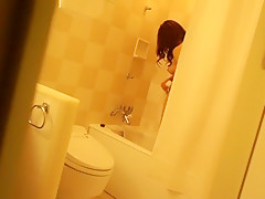 Amazing Japanese model Ren Mukai in Crazy solo girl, showers JAV clip