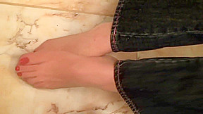 Amber Pantyhose Soles Tease