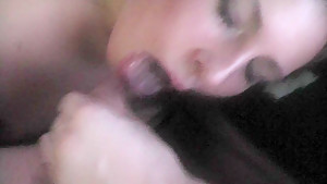 Anne in cute chick gives a very nice blowjob in the car