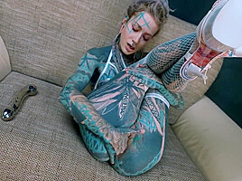 Anuskatzz Shoves A Stainless Steel Dildo Up Her Ass