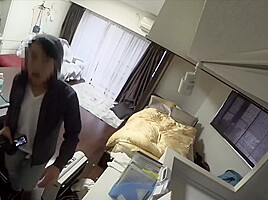 Aoz-296z 一人暮らしの女子大生を狙った侵入待ち伏せレ●プ映像