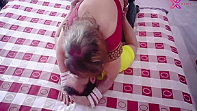 Apni Girlfriend Ki Mummy Ko Choda Ghar Pe