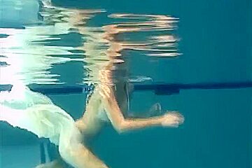 Aquababes modeling audition1 underwater
