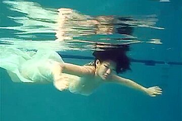 Aquababes modeling audition1 underwater