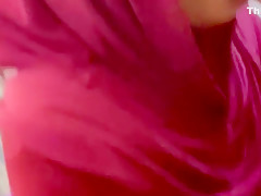 Arab Slut Seeks Out For Hotel Hookups