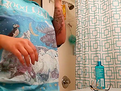 Asian houseguest gagging on - real  i hate her so much