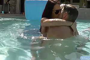 Aubrey Kate, Korra Del Rio And Khloe Kay In 4 Trannies Barebacked In Pool Party Orgy 6 Min