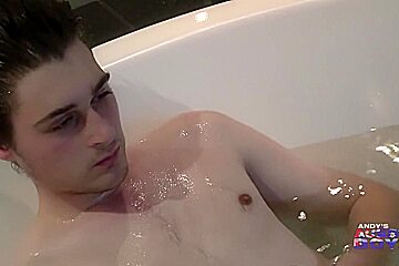 Aussie Jock John Loves Relaxing His Muscles & Uncut Cock In The Spa Before Jacking Himself Off