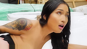 Avery Black seduces a married man