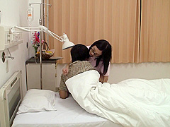 B2L1113-A mature nurse who encourages a patient is and has sex in the hospital room