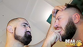 BEARFILMS Step daddy Bear Artillero Barebacks Hairy Bot Leo Grin