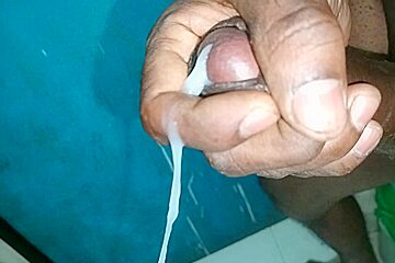 BLACK PENIS MASTERBATION
