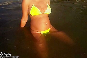 Babe In Micro Bikini Stripping Down At Public Beach