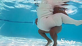 Bbw Fucking In The Pool
