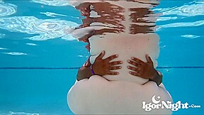 Bbw Fucking In The Pool