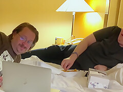 Behind The Scenes: Eating Onion Rings And Setting Up A Livestream