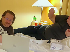 Behind The Scenes: Eating Onion Rings And Setting Up A Livestream