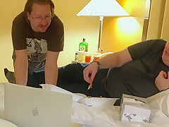 Behind The Scenes: Eating Onion Rings And Setting Up A Livestream