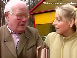 Big Tit Girl Does Old grandpa
