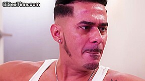 Bigass bisex babe jizzed in hairypussy drilling 3some