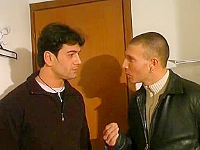 Big-titted Italian babe fucking 2 guys in hot mmf scene