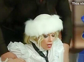 Bizarre Sluts Pissing