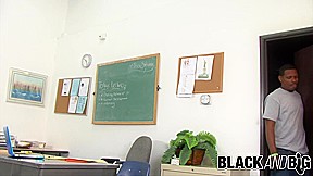 Black and Big - Phat Ass Teacher Kelli Staxxx Gets Railed by a Hung student 18+