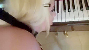Blonde GF Extreme Fucking