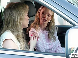 Blonde Trans Makes Girl Squirt With Kate Zoha