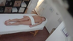 Blonde gets fucked during the massage