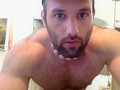 Bodybuilder assplay and talking on webcam