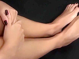 Brunette Foot Tease