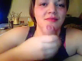 Brunette That Is Sexy Is Able To Provide Her Guy A Pov Blow