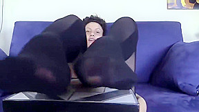Brunette in Pantyhose JOI