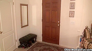 Business Woman Amanda Needs Sexual Release
