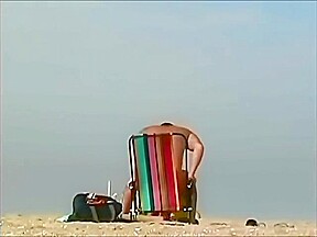 CFNM beach 3